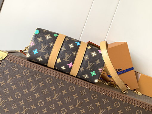 ルイヴィトン Keepall Monogram Eclipse Reverse クラシックピローバッグ M24849