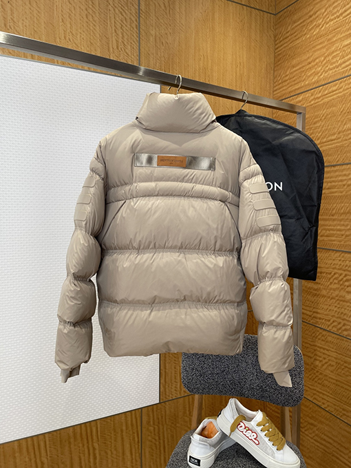 ルイヴィトンコピー LOUIS VUITTON スタンドカラーダウンジャケット