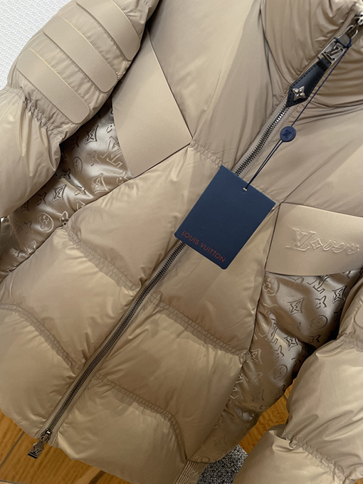 ルイヴィトンコピー LOUIS VUITTON スタンドカラーダウンジャケット