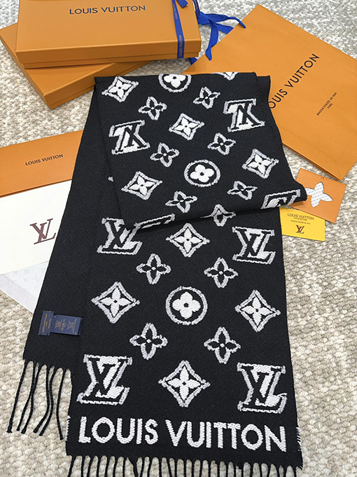 ルイヴィトンスーパーコピー 3D Monogram 新しいスカーフ