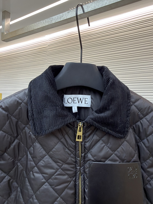 ロエベ ダイヤモンド柄シープスキンダウンジャケット