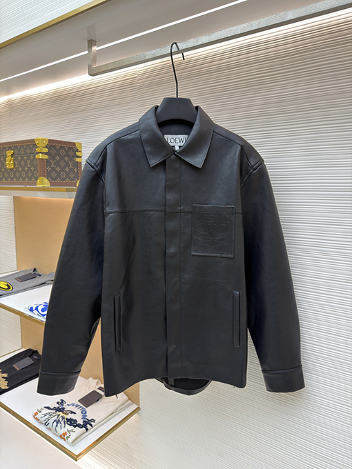 ロエベ ポケットジッパー付きレザージャケット