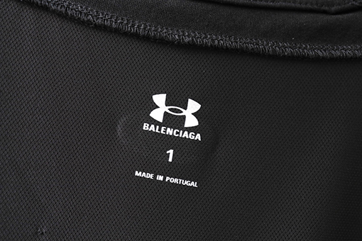バレンシアガ Balenciaga に重ねできる3Dカットのフェイクスリーピースベスト長袖シャツ
