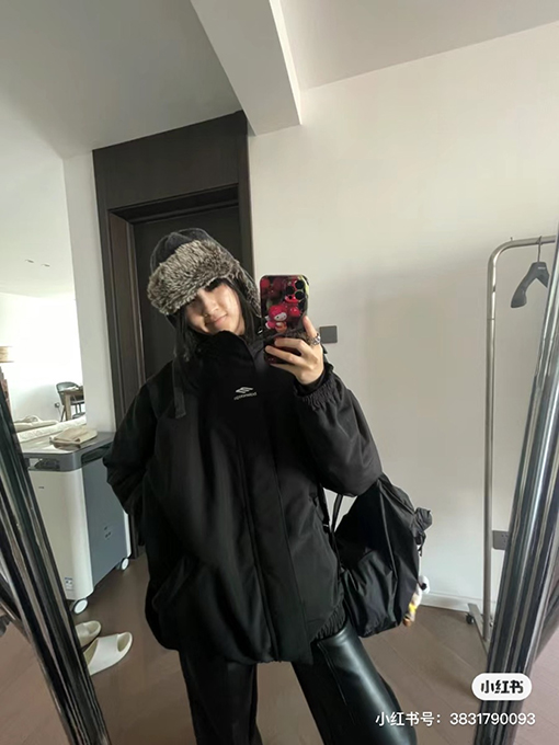 バレンシアガ BALENCIAGA ダークな柄のフード付きジャケット