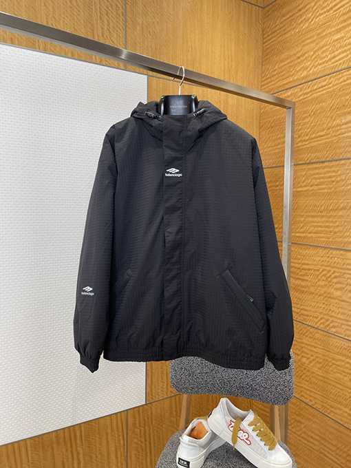 バレンシアガ BALENCIAGA ダークな柄のフード付きジャケット