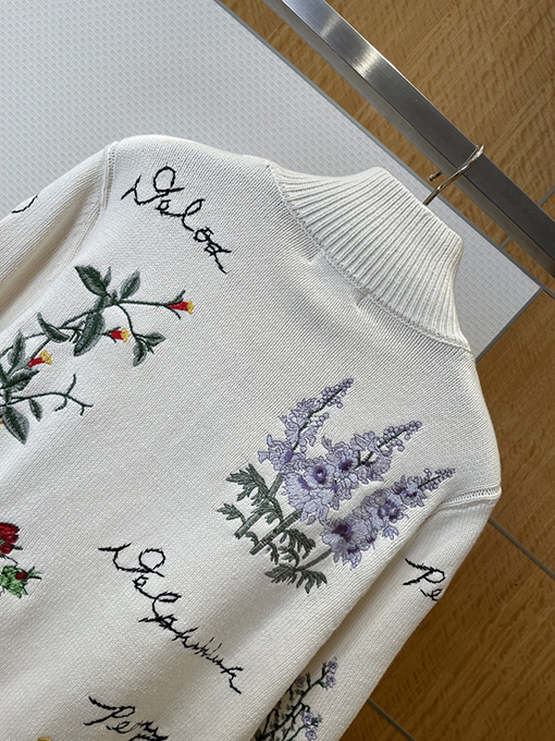 ディオール 花の刺繍ハーフオープンニットセーター
