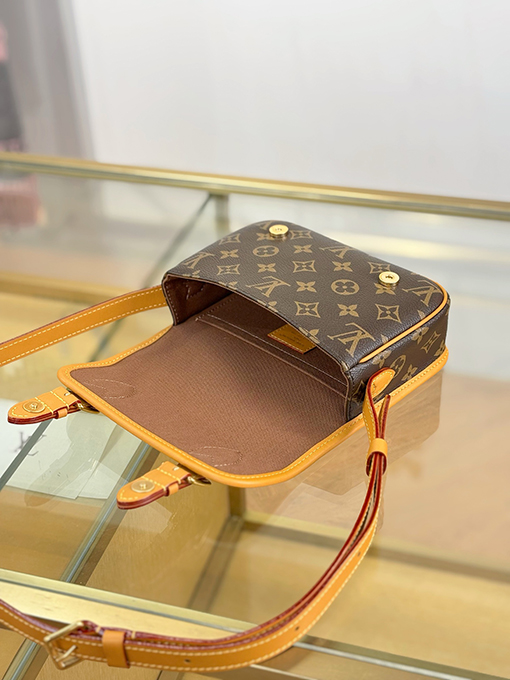 ルイヴィトン LV SATCHEL ミニハンドバッグ M26805
