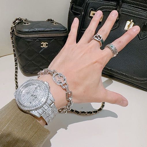 グッチ 新しいクラシックブレスレット