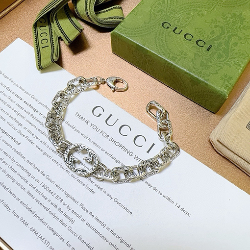 グッチ 新しいクラシックブレスレット