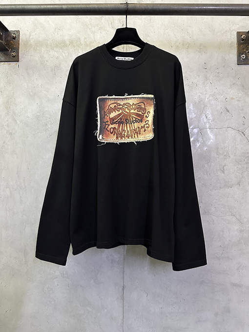 アクネストゥディオズ Acne studio マイクロロゴと蝶のプリントアップリケが付いたレトロスタイルの長袖シャツ