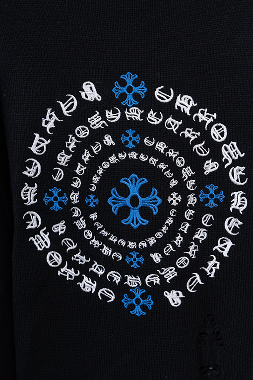 クロムハーツ 刺繍入りラウンドサンスクリットクロスのダメージニットクルーネックセーター