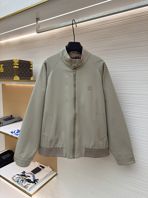 ロエベ シルケットウールの刺繍コート