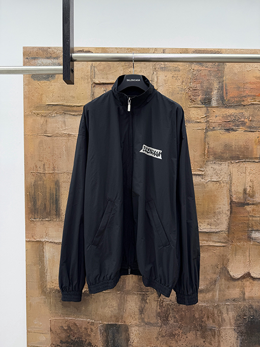 バレンシアガ Balenciaga テーププリントのジップアップジャケット