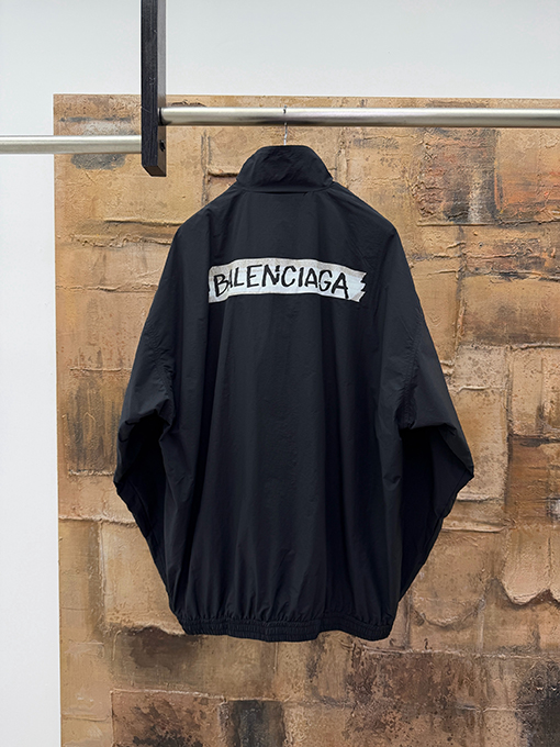 バレンシアガ Balenciaga テーププリントのジップアップジャケット