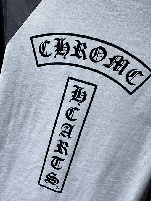 クロムハーツ レタープリントのホースシューカラーブロックラグラン長袖シャツ