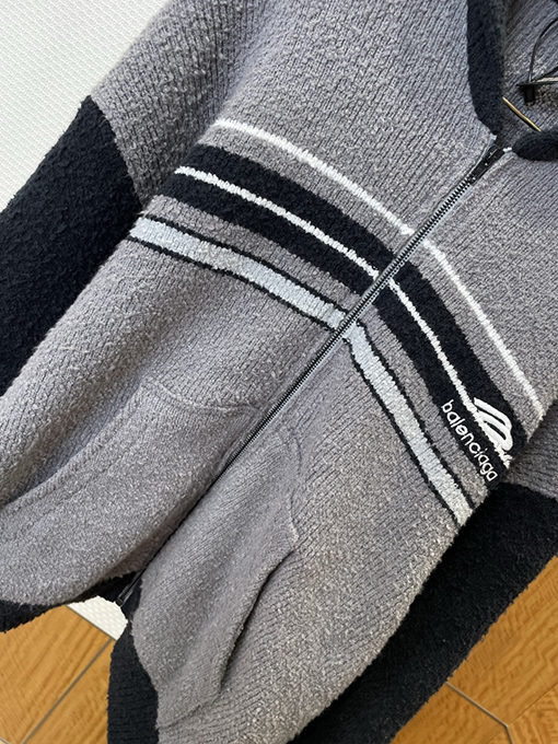 バレンシアガコピー BALENCIAGA カラーブロックフード付きニットカーディガン