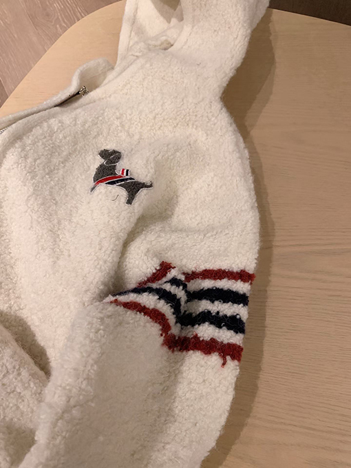 トムブラウンコピー プレッピースタイルの刺繍入り子犬のジップアップフード付きフリースカーディガン