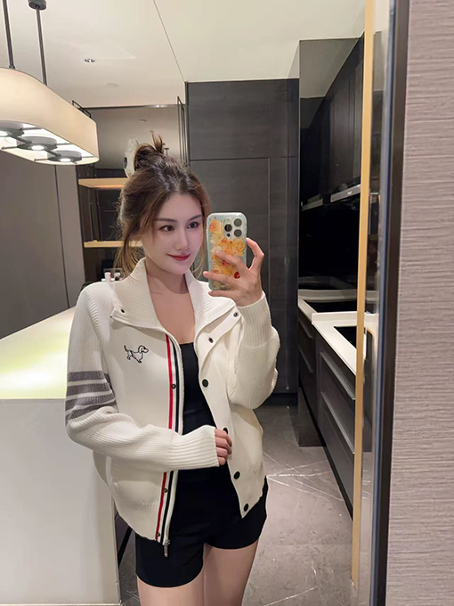 トムブラウン 々しくプレッピーな子犬の刺繍入りジップアップカラーシングルブレストニットカーディガン