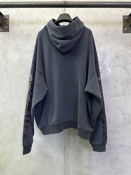 バレンシアガ BALENCIAGA シングルリング刺繍テープフード付きスウェットシャツ