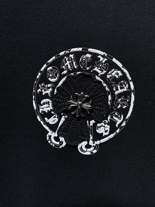 クロムハーツスーパーコピー クロス柄の刺繍とスプレーペイントをしたフォームの長袖シャツ