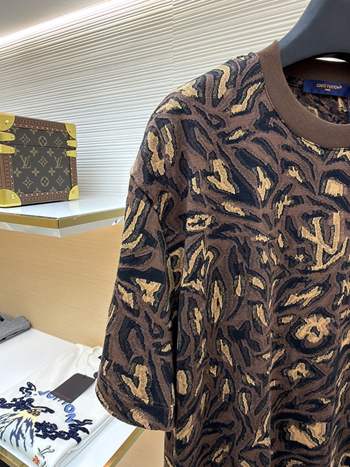 ルイヴィトン ヒョウ柄ジャカード半袖Tシャツ