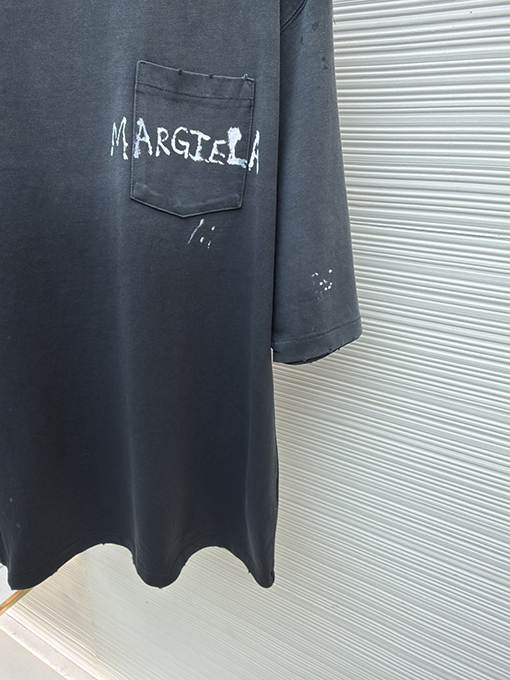 マルタンマルジェラ ダメージのグラフィティ半袖Tシャツ
