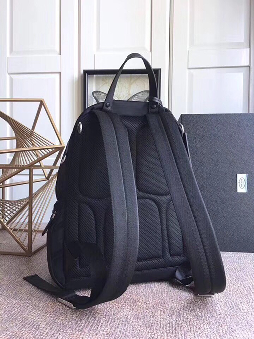 プラダスーパーコピー トライアングルロゴナイロンバックパック