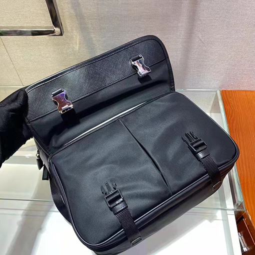 プラダスーパーコピー 新しい実用的なバックパック