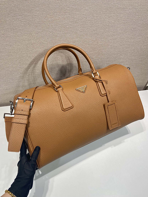 プラダ 新しい革製旅行バッグ