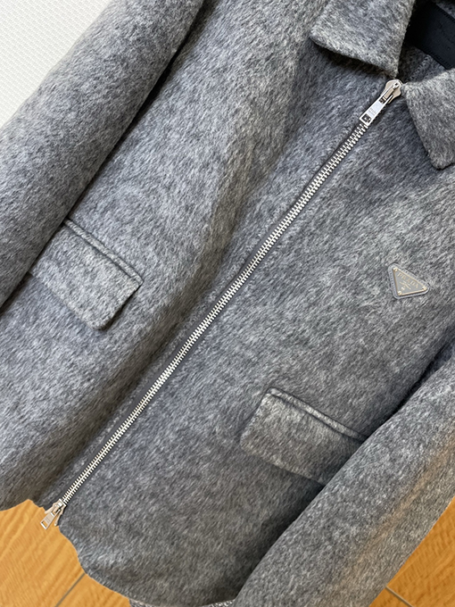プラダスーパーコピー 三角ロゴラペルカシミアジャケット