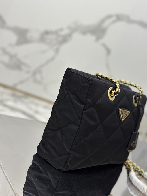 プラダ Vintage レディースパラシュートナイロン 中古チェーンキルティングホーボーバッグ