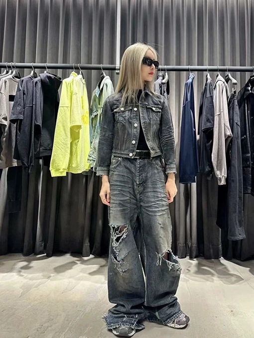 バレンシアガ Balenciaga baggy クラシックブルーのダメージオイルめ泥染め破れのジーンズ