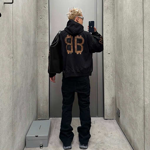 バレンシアガ Balenciaga Bootcut ベーシックなブラックのフレアストレートレッグジーンズ