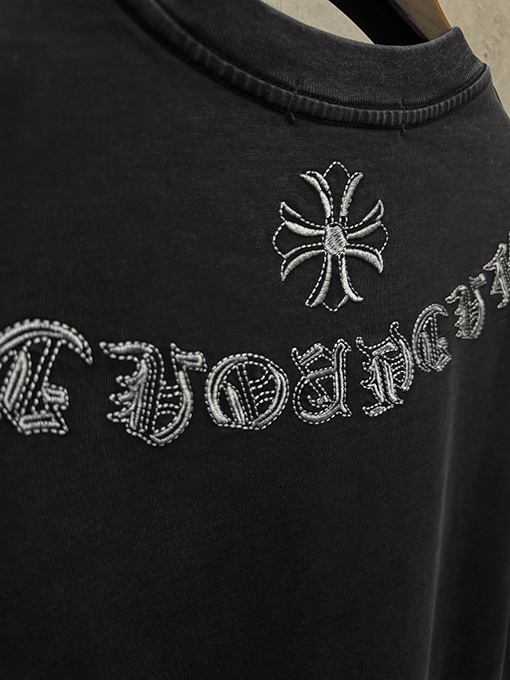 クロムハーツスーパーコピー アメリカンスタイルのウォッシュアップリケ刺繍半袖Tシャツ