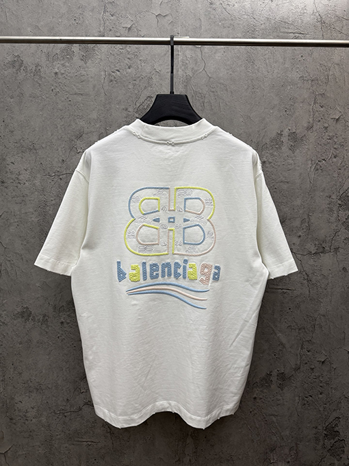 バレンシアガコピー Balenciaga 新モデルの中空カラーブロック刺繍半袖Tシャツ