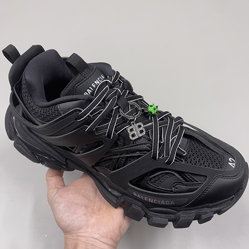 バレンシアガスーパーコピー Balenciaga Track Sneaker スタッズシリーズ カップルスニーカー