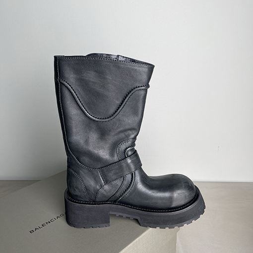 バレンシアガ Balenciaga Venom カーフスキンラウンドトゥバックルアンクルブーツ