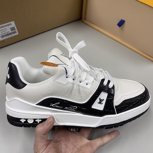 ルイヴィトンコピー Trainer Sneaker 新モデルカップルスニーカー