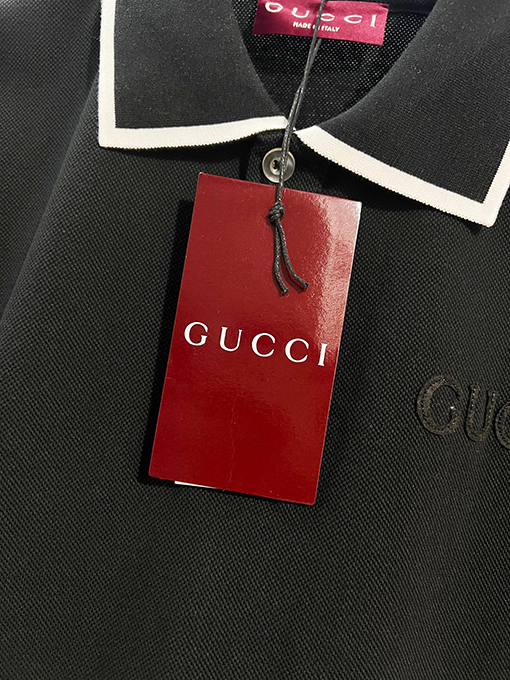 グッチ GUCCI 胸に刺繍ロゴが入った半袖ポロシャツ