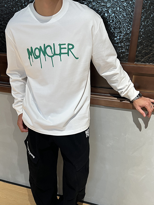 モンクレール Moncler 新モデルロゴプリント長袖シャツ