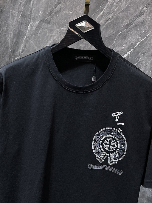 クロムハーツ クラシックな馬蹄のフロックレタリング半袖Tシャツ