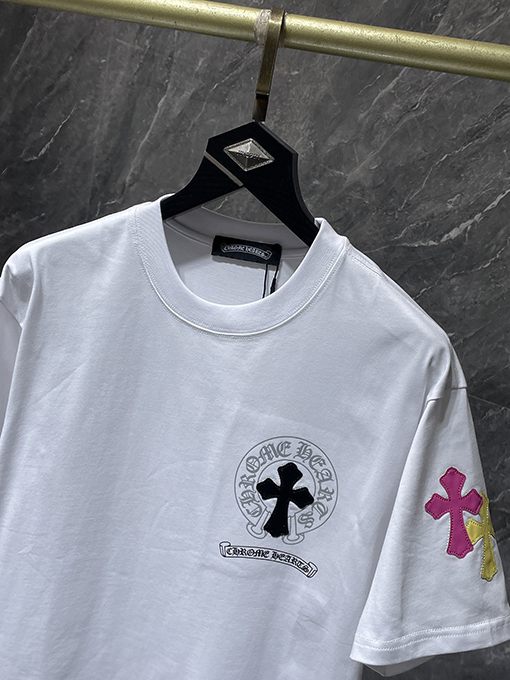 クロムハーツ カラフルなクロス柄のレザーサンスクリットホースシュー半袖Tシャツ