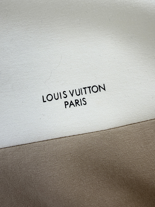 ルイヴィトンコピー LOUIS VUITTON スタンドカラージップアップジャケット