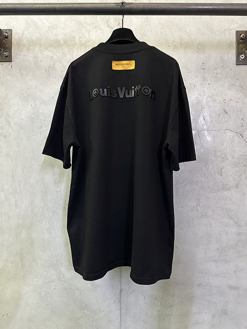 ルイヴィトン LOUIS VUITTON フロントとバックに新しいロゴがった厚のクルーネック半袖Tシャツ