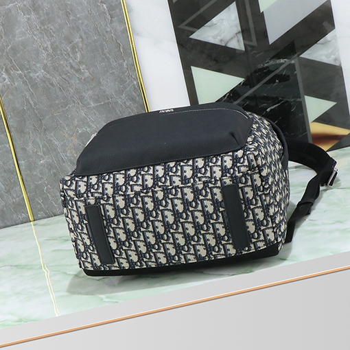 ディオールスーパーコピー Oblique シンプルなシルエットのジャカードプリントバックパック