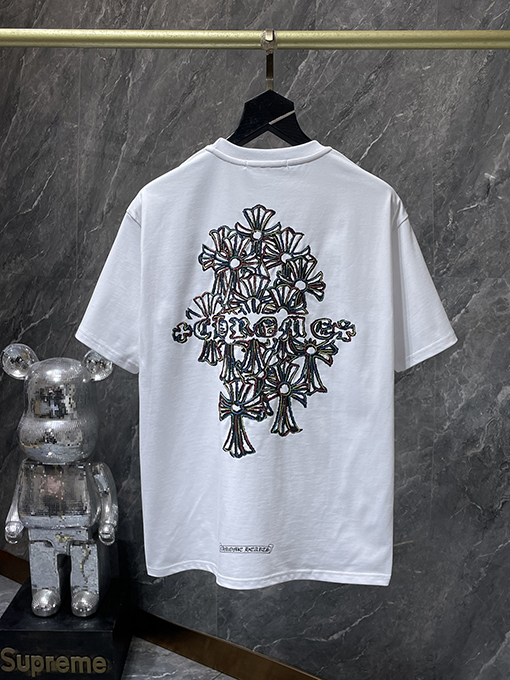 クロムハーツコピー 重なり合うカラフルな十字架サンスクリット刺繍半袖Tシャツ