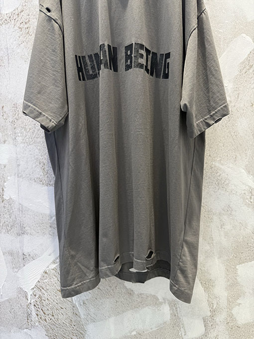 バレンシアガ human being プリント文字のダメージをしたイレギュラーヘムのシリーズ半袖Tシャツ