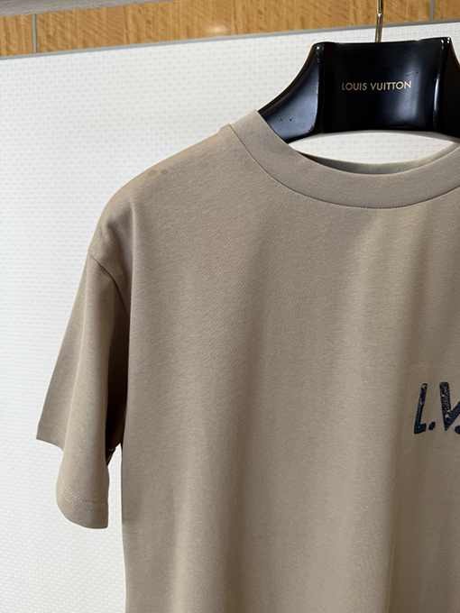 ルイヴィトン L.V.M. ロゴ刺繍半袖Tシャツ