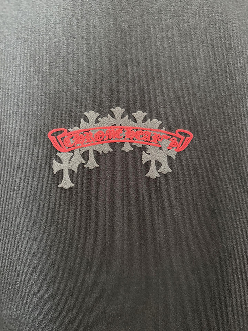 クロムハーツ クラシックなサンスクリットの半袖Tシャツ