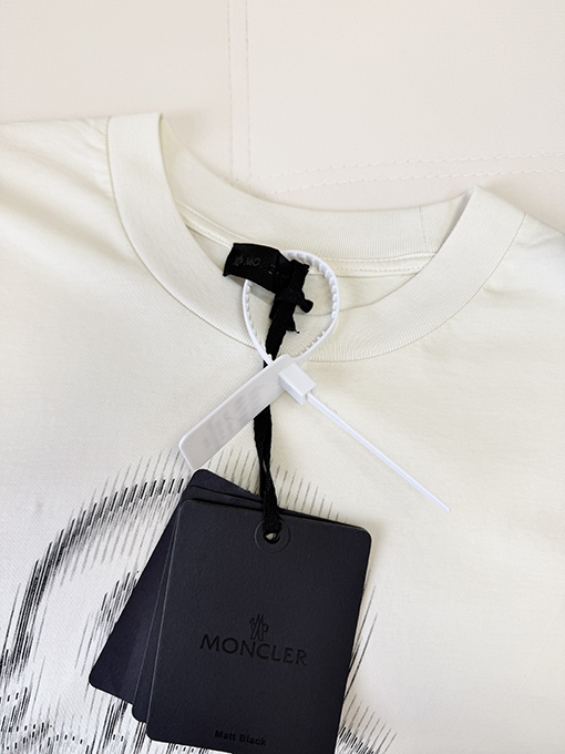 モンクレールスーパーコピー Moncler ブラープリント半袖Tシャツ